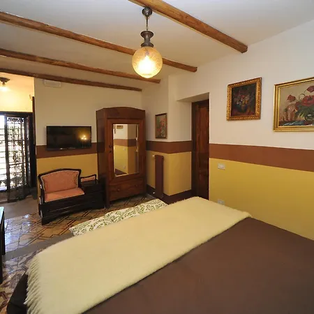 La Canonica Dei Fiori - Anna Fendi Country House *